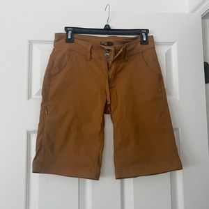 Prana Halle Shorts 10 inch inseam